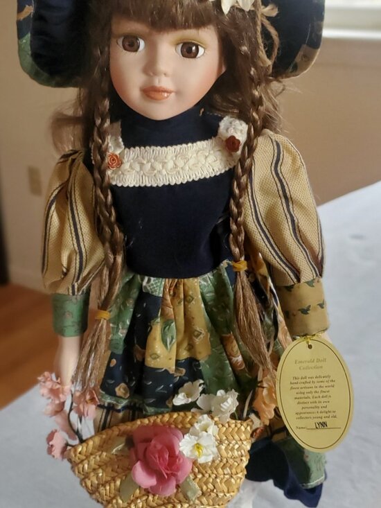 Porcelain Emerald Doll Collection - Picture 3 of 5
